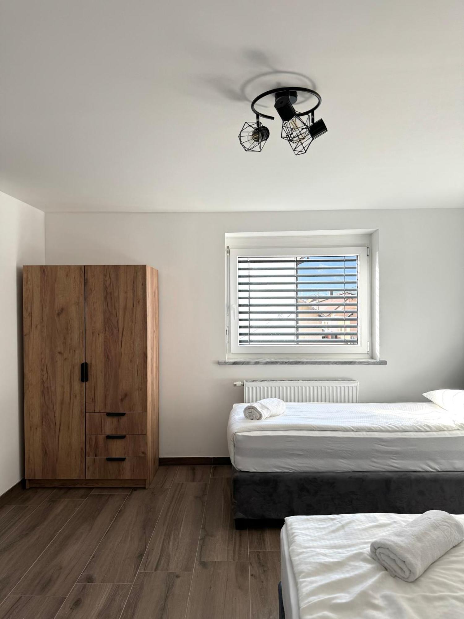 L&L Rooms Марибор Екстериор снимка